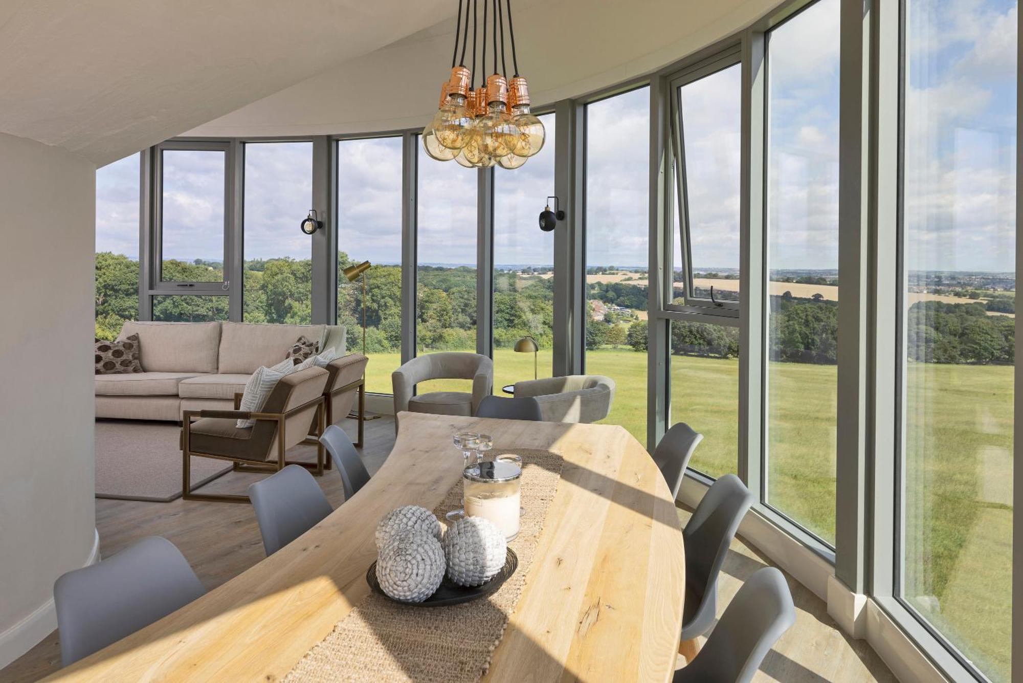 Luxury Converted Water Tower In Yorkshire Holiday home