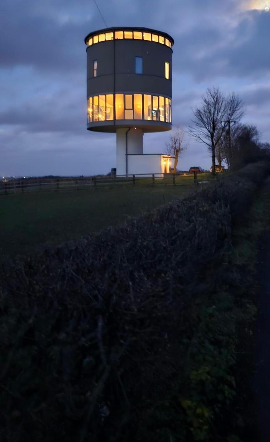 Luxury Converted Water Tower In Yorkshire Emley