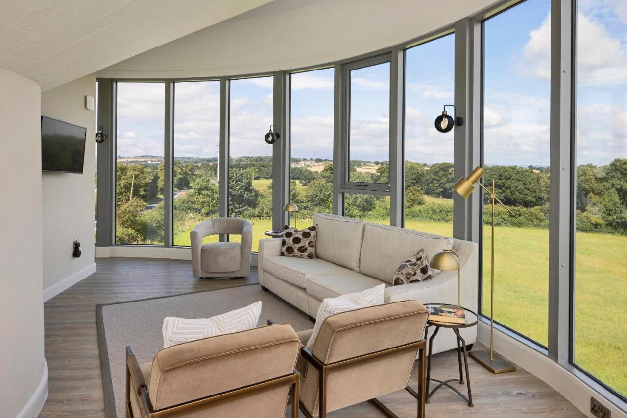 Luxury Converted Water Tower In Yorkshire Holiday home Emley